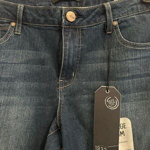 1822 Denim Dark Wash Jeans